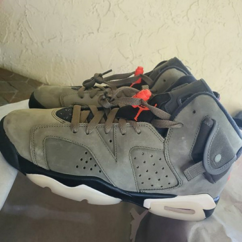 Travis Scott 6s